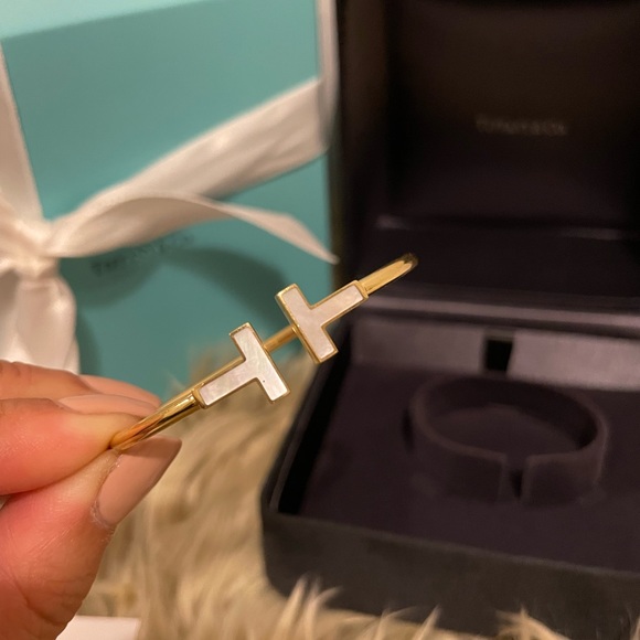 Tiffany T Wire Bangle with White Mother-Of-Pearl in 18k Yellow Gold (Small) - Picture 3 of 5